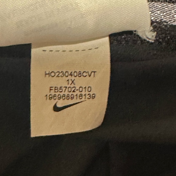 NIKE Pro Plus Size Mid-Rise Leggings - Picture 4 of 6
